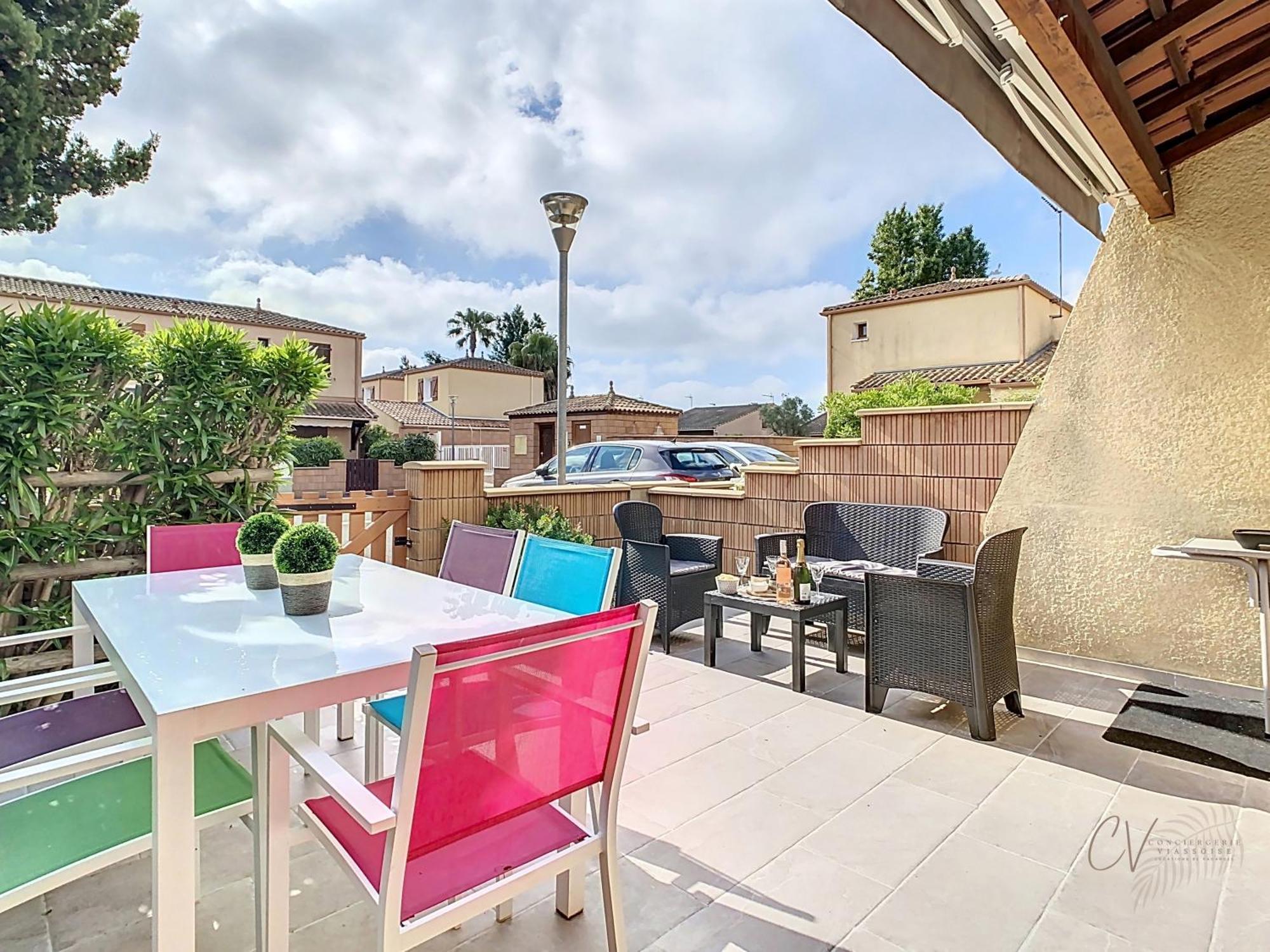 Petit Coin De Paradis Dans Residence Avec Piscine Vias Extérieur photo