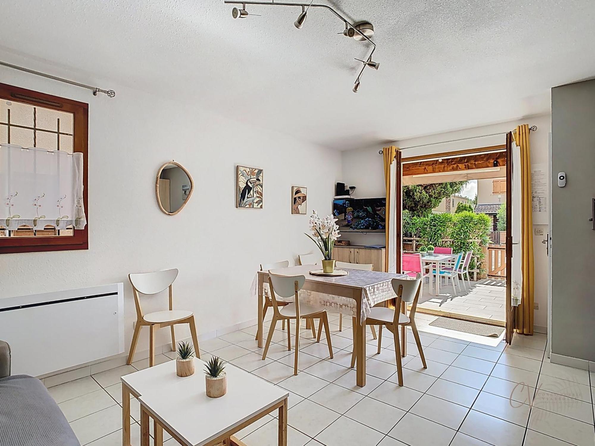 Petit Coin De Paradis Dans Residence Avec Piscine Vias Extérieur photo